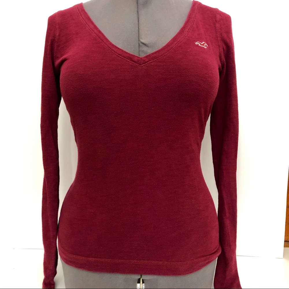 Hollister sweater - size S